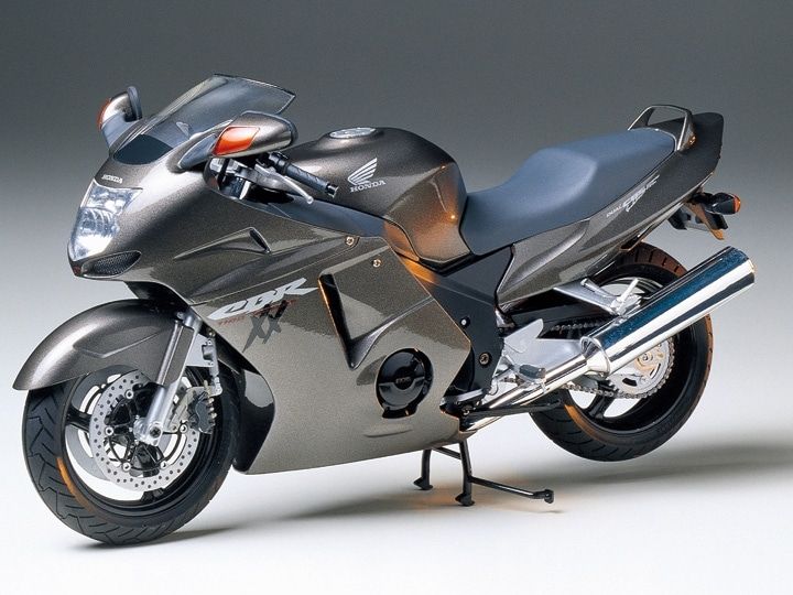 Tamiya Honda CBR 1100XX S. Blackbird ( THC 14070)