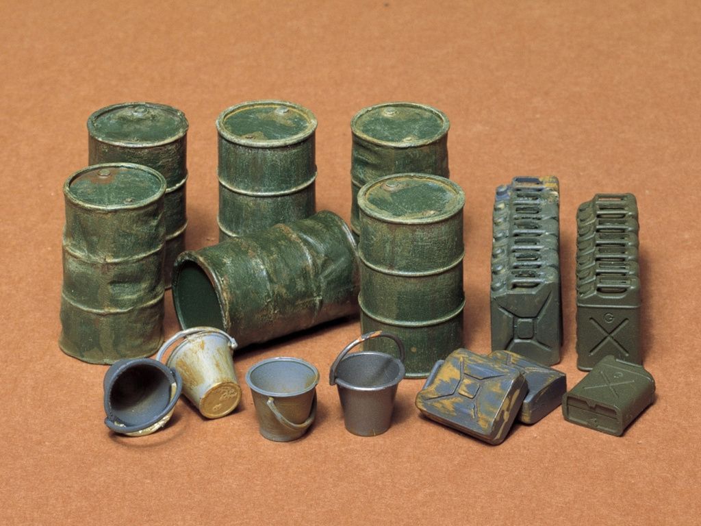 1/35 Tamiya Jerry Cans ( THC 35026)