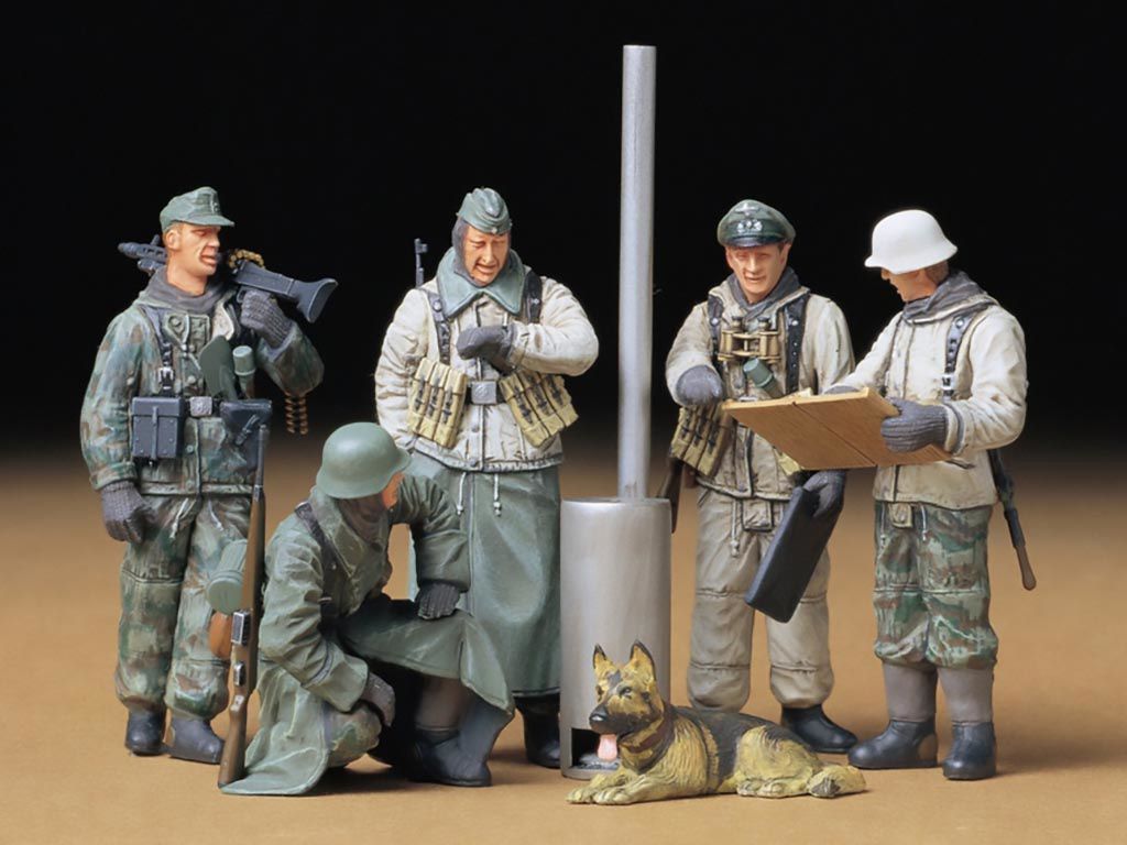 1/35 Tamiya German Soldiers Field Briefing ( THC 35212)