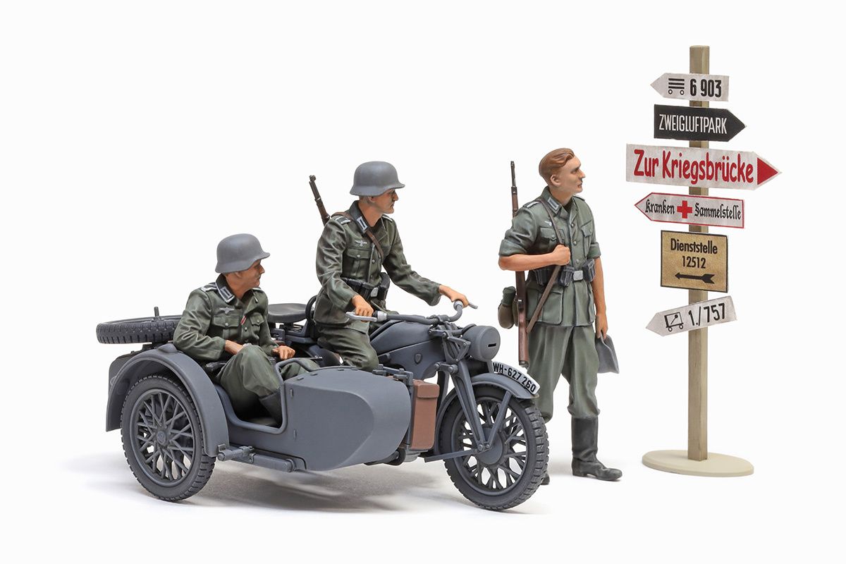 Tamiya 1:35 KS600 &amp; Sidecar ( THC 35384)