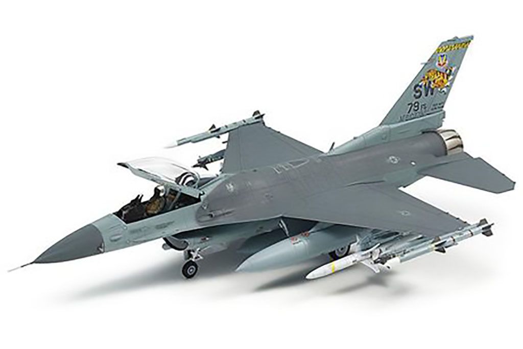 1/72 Tamiya F-16CJ Fighting Falcon Block 50 with equipmnt ( THC 60788)
