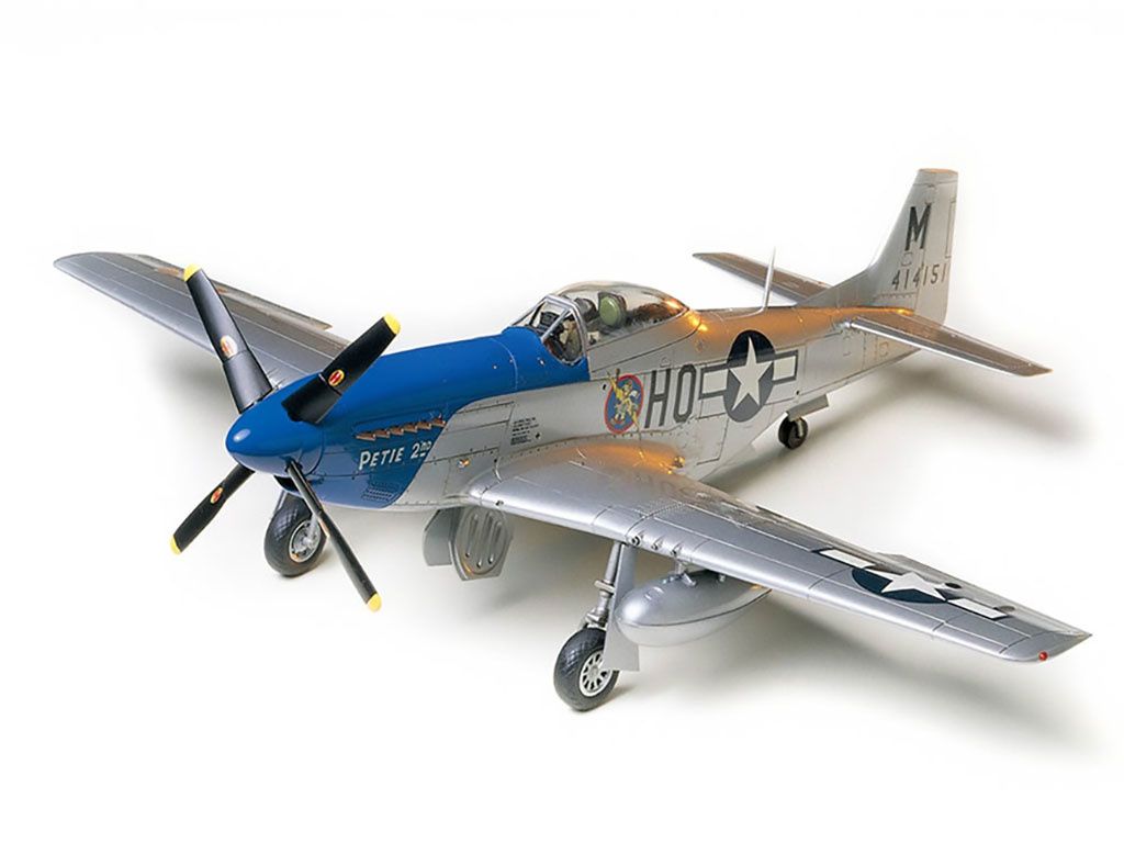 1/48 Tamiya N.A.P-51D Mustang 8th AF ( THC 61040)