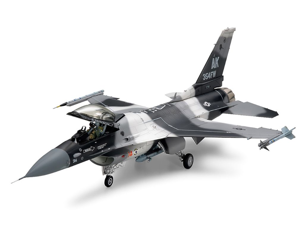 1/48 Tamiya F-16C/N Aggressor ( THC 61106)