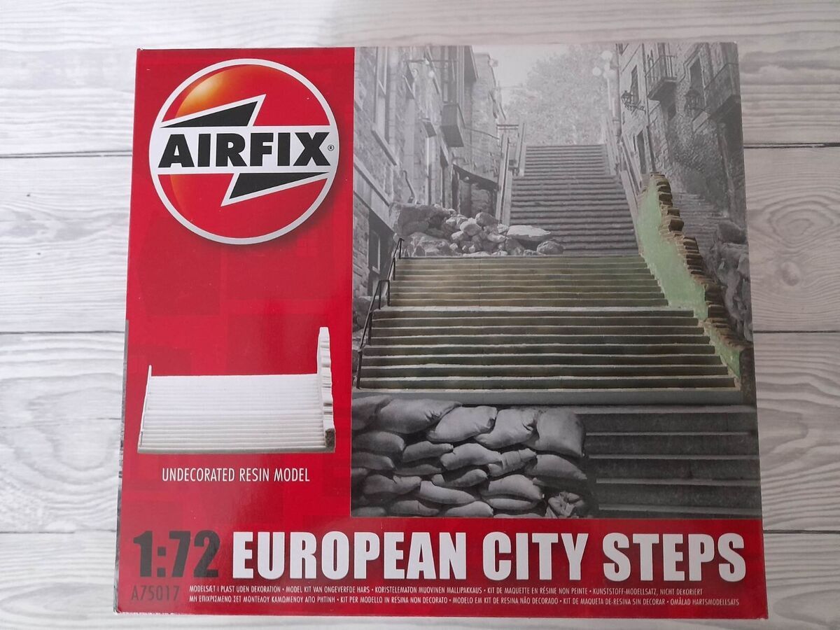 Airfix European City Steps  (A75017)