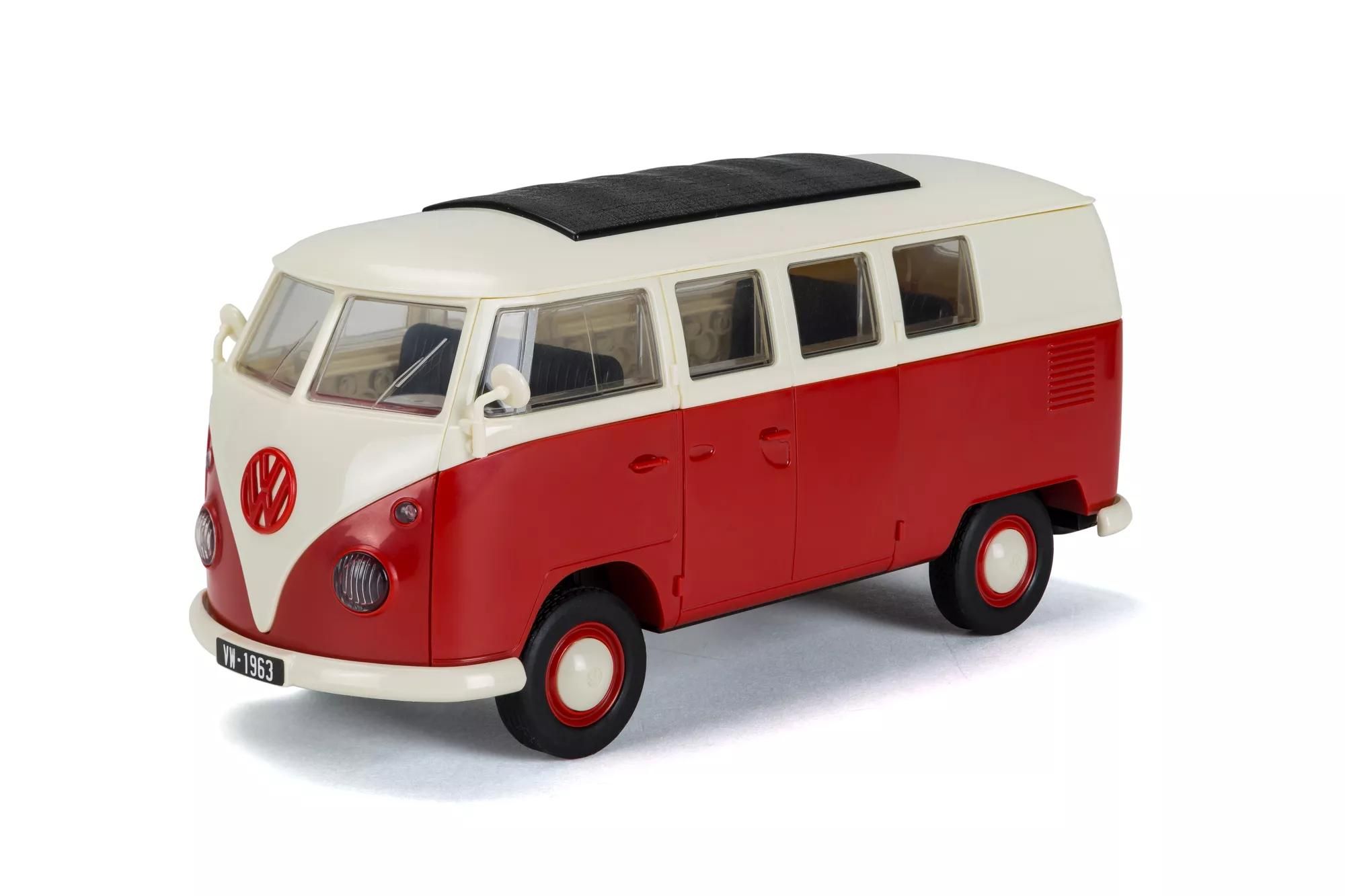 Airfix QUICKBUILD VW Camper Van red (J6017)