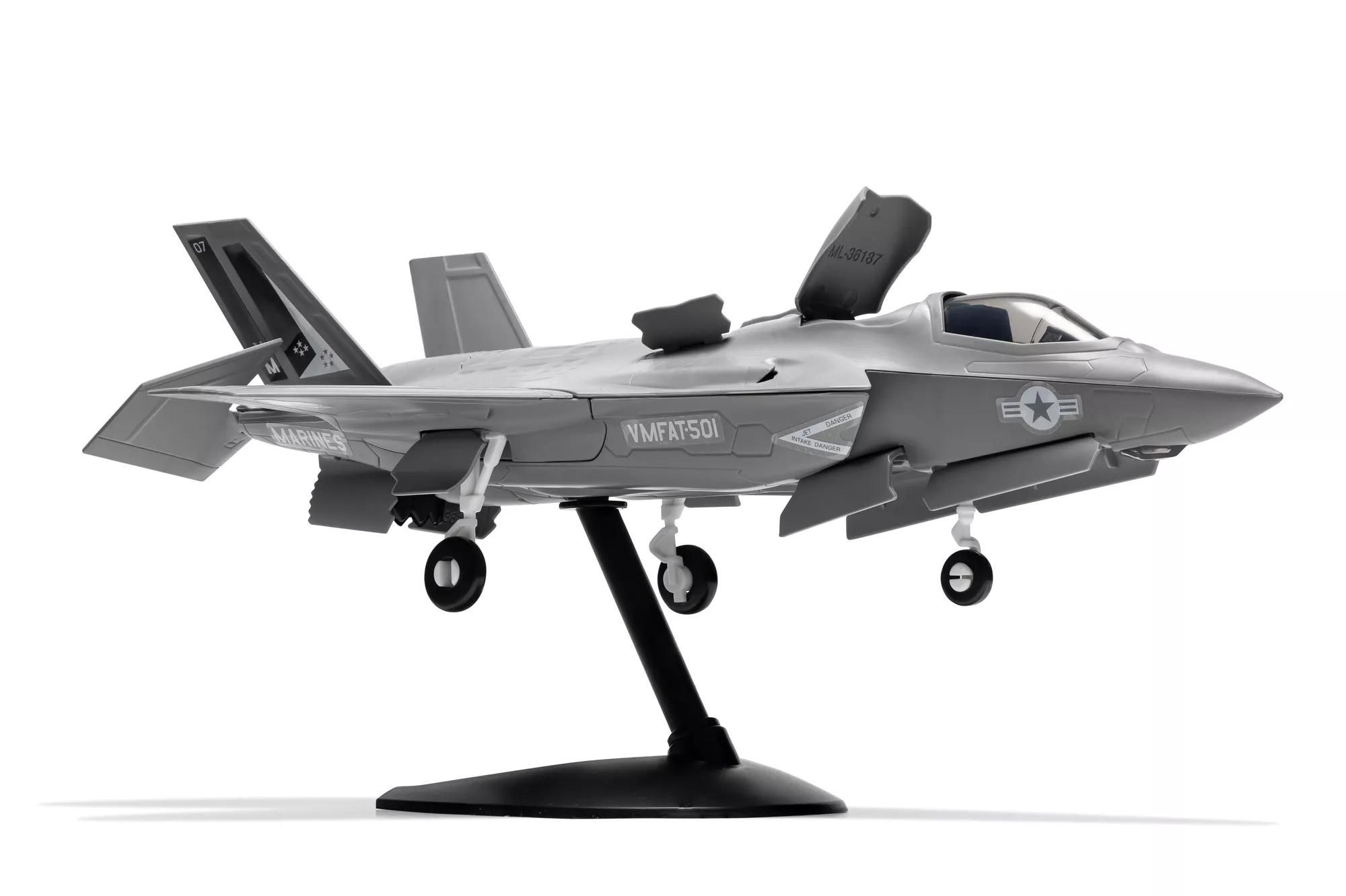 Airfix QUICKBUILD F-35B Lightning II (J6040)