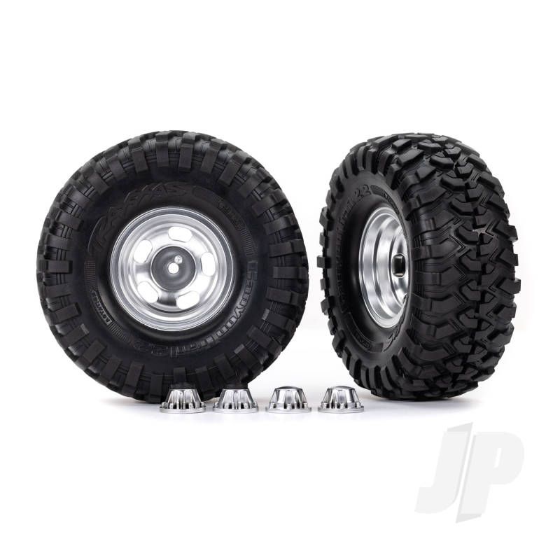 Traxxas Tyres &amp; Wheels, Assembled, Glued (2.2In Satin Chrome Wheels, Canyon Trail 5.3 X 2.2In Tyres) (2)/ Center Caps (2) (Requires #8255A Extended Thread Stub Axle) (TRX8159)
