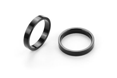 Xray Alu Shim 10X12X2mm (2) (XR325390)