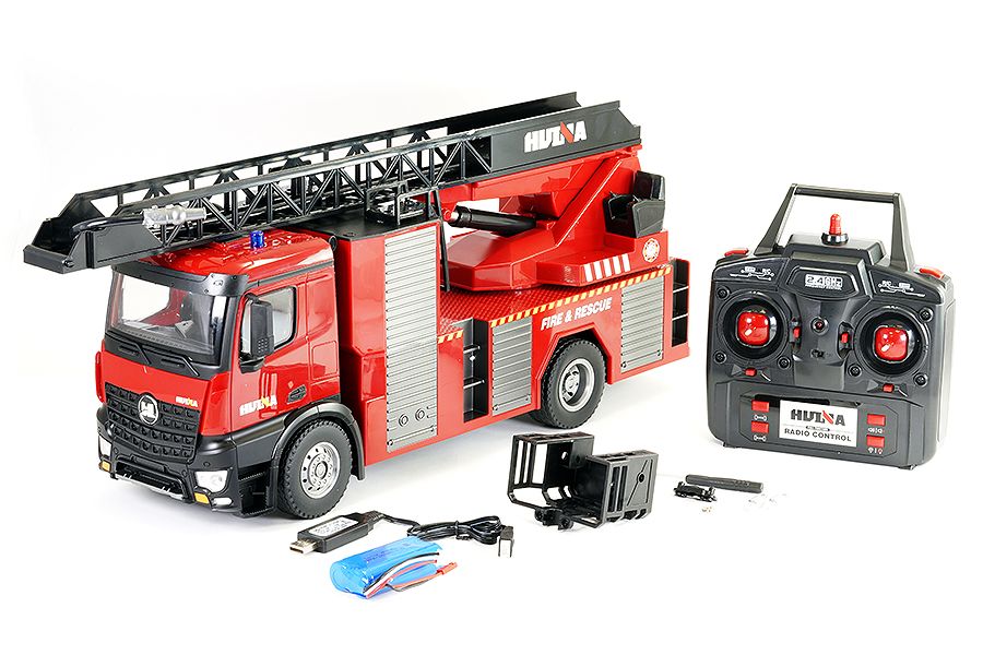 Huina 1:14 Fire Truck With Ladder And Hose (CY1561)