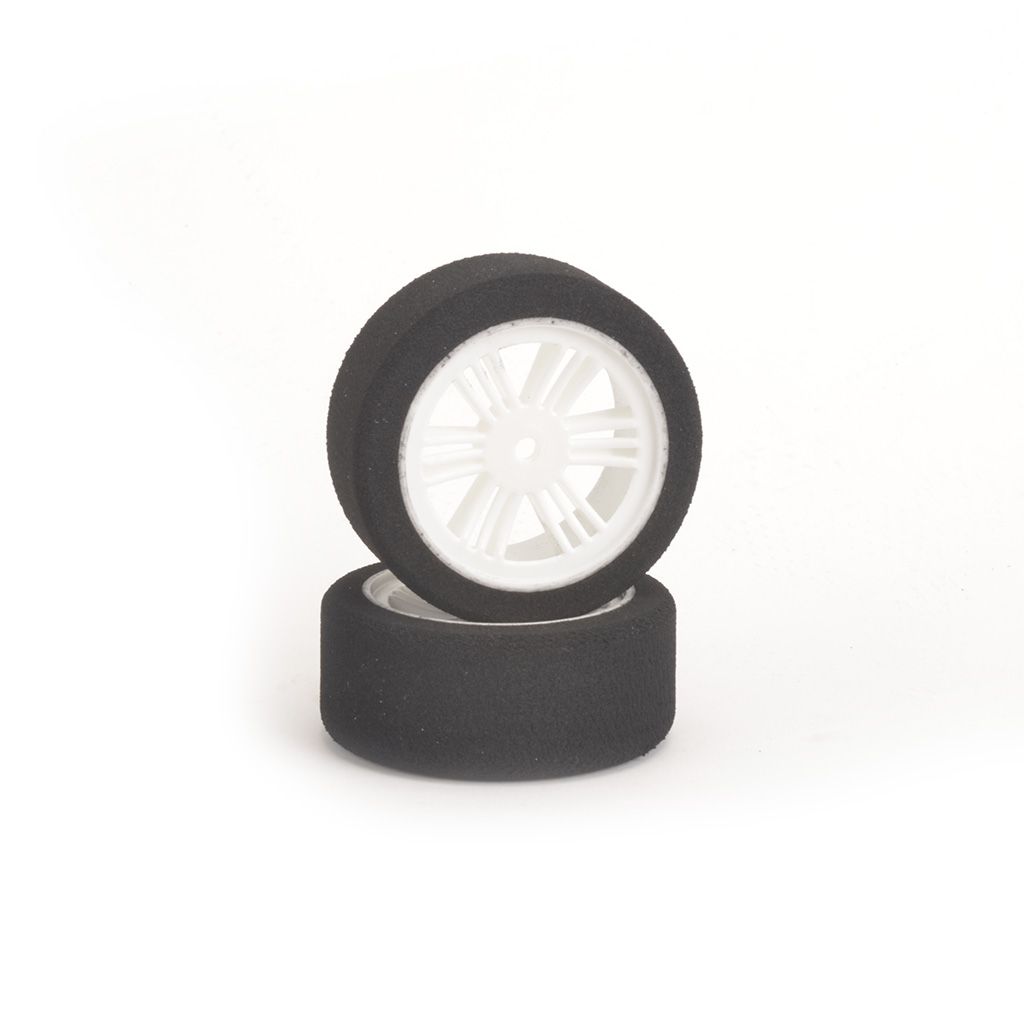 Contact RC 1/10 Front Double Comp B Med White Rim (J1B03)